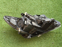 Laden Sie das Bild in den Galerie-Viewer, Frontscheinwerfer Mercedes-Benz Vito W447 A4479067700 Links Headlight