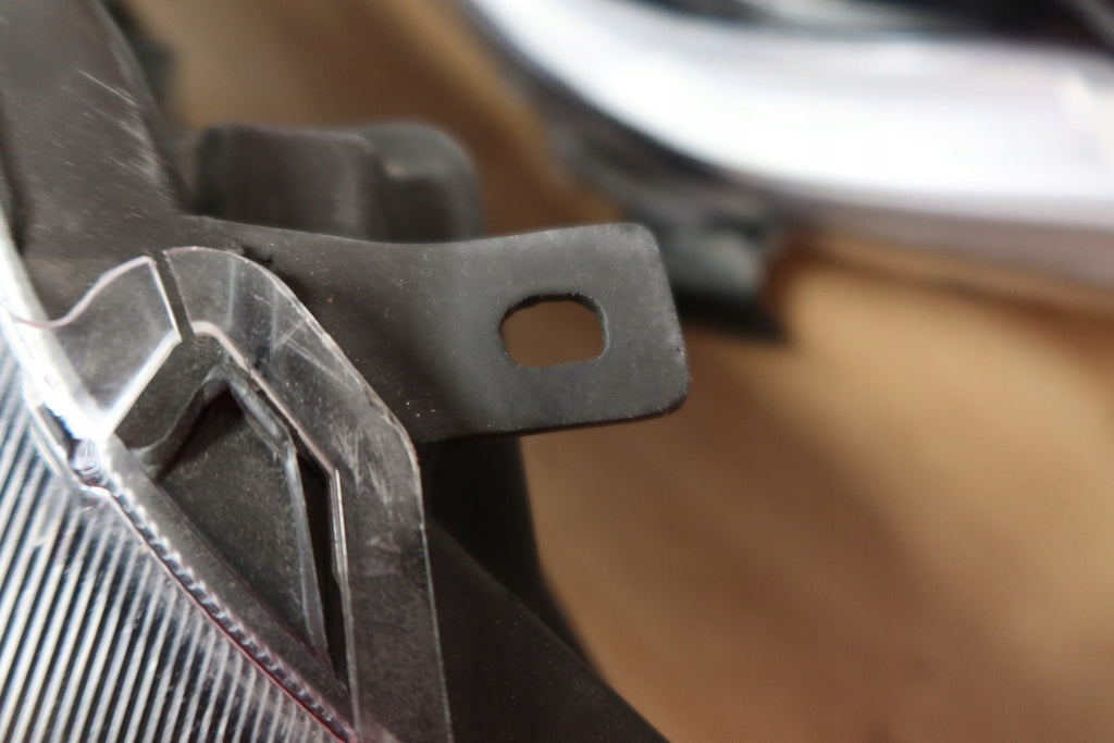 Frontscheinwerfer Toyota 4 Yaris K0-8EU 50339 LED Ein Stück (Rechts oder Links)