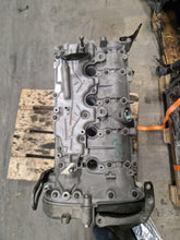 Laden Sie das Bild in den Galerie-Viewer, Motor Renault Megane II F4R774 2.0 83TKm 2008 Benzin Engine Unkomplett