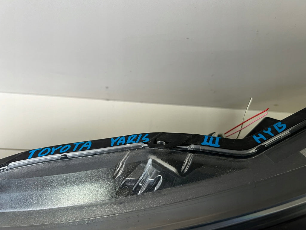 Frontscheinwerfer Toyota Yaris Links Scheinwerfer Headlight