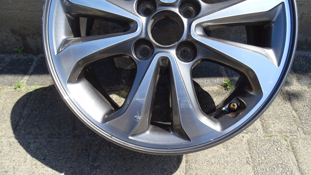 1x Alufelge 15 Zoll 6.0" 4x100 47ET Glanz Grau 52910-C8800 Hyundai I10 Mg