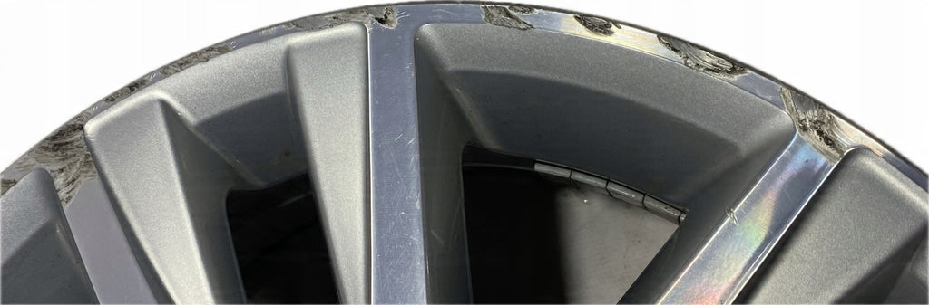 1x Alufelge 15 Zoll 6.0" 5x100 40ET Glanz Silber 6R0601025 VW Polo Rim Wheel