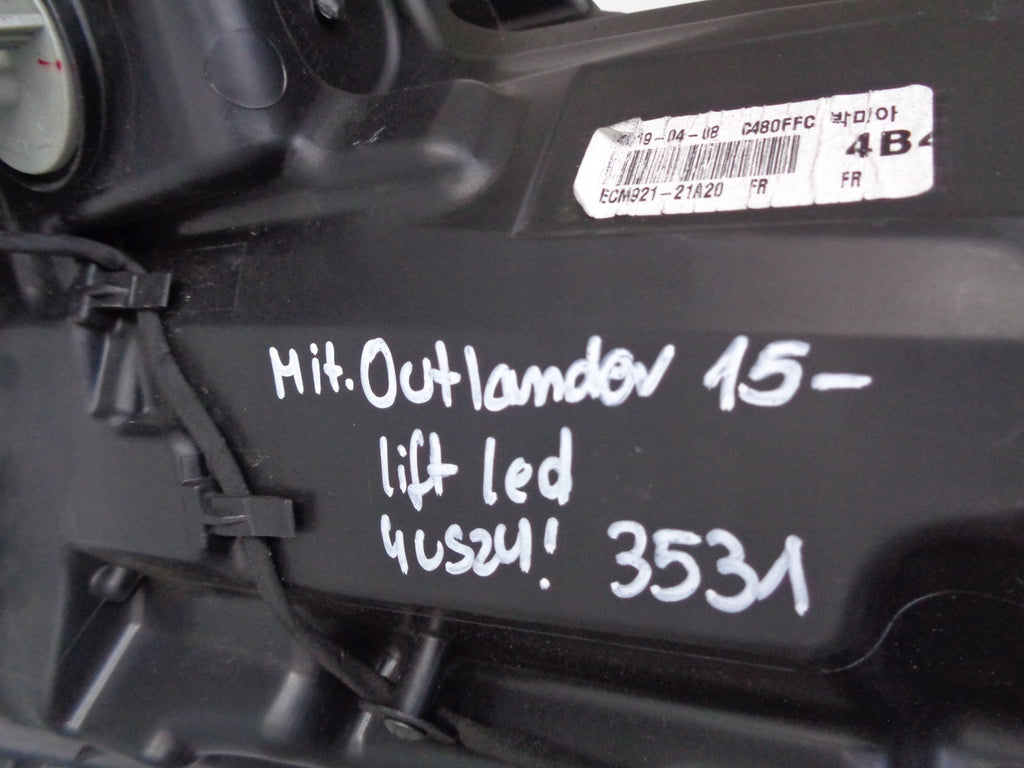 Frontscheinwerfer Mitsubishi Outlander III 8301C854 LED Rechts Headlight