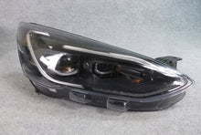 Laden Sie das Bild in den Galerie-Viewer, Frontscheinwerfer Ford Focus JX7B-13E016-CE LED Rechts Scheinwerfer Headlight SCH9174628246xt