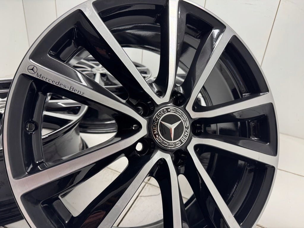 4x Alufelge 18 Zoll 7.5" 5x112 52ET Glanz Schwarz A2464010600 Mercedes-Benz Cla FEL4250877745cd