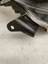 Load image into Gallery viewer, Frontscheinwerfer Toyota Yaris EU-K06 LED Vorderseite Scheinwerfer Headlight SCH1747877065mr