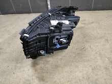 Laden Sie das Bild in den Galerie-Viewer, Frontscheinwerfer Mercedes-Benz W206 A2069068003 LED Rechts Headlight SCH6870732959zu