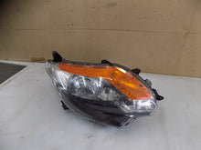 Laden Sie das Bild in den Galerie-Viewer, Frontscheinwerfer Mitsubishi L200 8301D154 Rechts Scheinwerfer Headlight