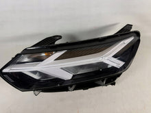 Laden Sie das Bild in den Galerie-Viewer, Frontscheinwerfer Dacia Sandero III 260601750R Links Scheinwerfer Headlight SCH8222734961fr