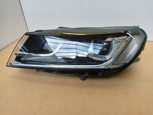 Laden Sie das Bild in den Galerie-Viewer, Frontscheinwerfer VW Touareg 7P1941033A Links Scheinwerfer Headlight