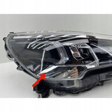 Laden Sie das Bild in den Galerie-Viewer, Frontscheinwerfer Toyota Hilux VIII RCD25398 FALSE Scheinwerfer Headlight SCH5851306413du