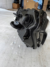 Load image into Gallery viewer, Frontscheinwerfer Skoda Enyaq 9LB941016G Full LED Rechts Scheinwerfer Headlight SCH3084087691lq