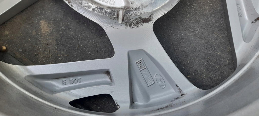 1x Alufelge 15 Zoll 6.0" 4x100 48ET Glanz Silber 52910-K7100 Hyundai Rim Wheel