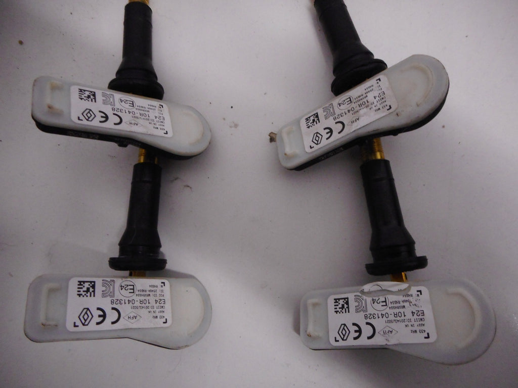 1x Alufelge 17 Zoll 6.0" 5x114.3 50ET 93459465 Opel Vivaro Trafic Rim Wheel