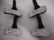 Laden Sie das Bild in den Galerie-Viewer, 1x Alufelge 17 Zoll 6.0&quot; 5x114.3 50ET 93459465 Opel Vivaro Trafic Rim Wheel