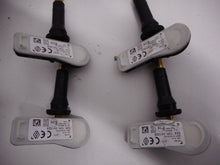 Load image into Gallery viewer, 1x Alufelge 17 Zoll 6.0" 5x114.3 50ET 93459465 Opel Vivaro Trafic Rim Wheel FEL4257348990dl
