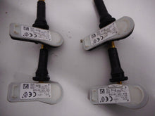 Load image into Gallery viewer, 1x Alufelge 17 Zoll 6.0" 5x114.3 50ET 93459465 Opel Vivaro Trafic Rim Wheel FEL4257348990dl