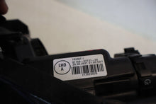 Laden Sie das Bild in den Galerie-Viewer, Frontscheinwerfer Toyota Corolla 81150-02T31 Links Scheinwerfer Headlight SCH9083355828af