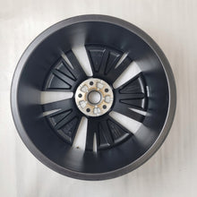 Load image into Gallery viewer, 1x Alufelge 19 Zoll 8.0" 5x112 45ET 5LA601025 Skoda Enyaq Rim Wheel FEL5582987393yb