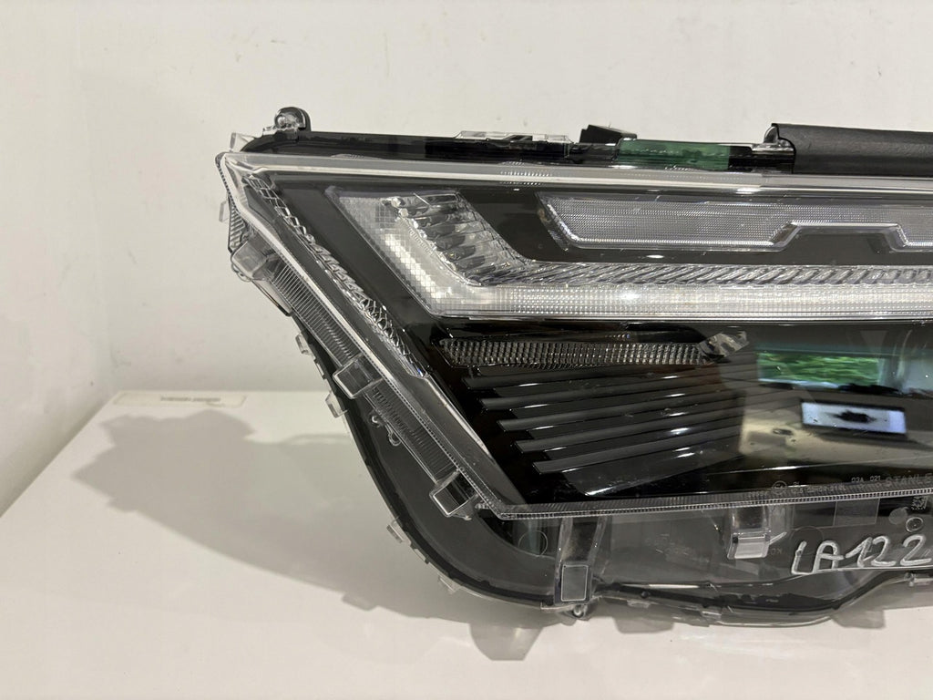 Frontscheinwerfer Toyota V LED Links Scheinwerfer Headlight SCH8683571983np