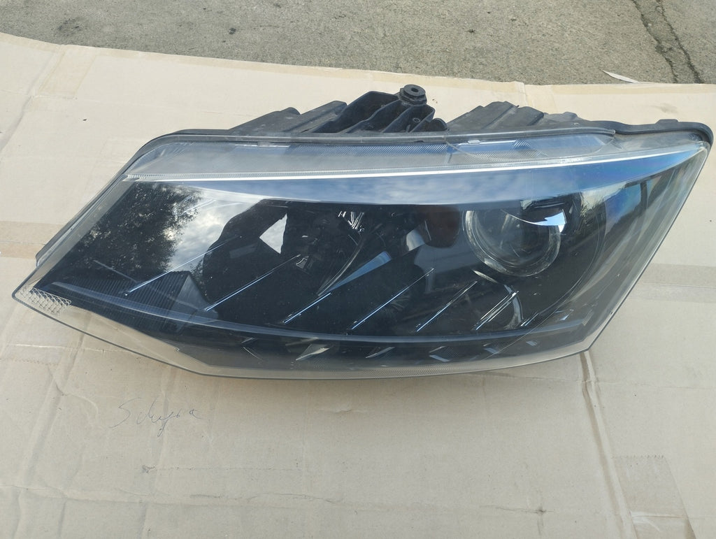 Frontscheinwerfer Skoda Fabia III 6V1941015B Links Scheinwerfer Headlight