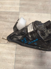 Laden Sie das Bild in den Galerie-Viewer, Frontscheinwerfer Opel Astra J 13371596 Rechts Scheinwerfer Headlight SCH3011807505eg