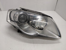 Load image into Gallery viewer, Frontscheinwerfer VW Passat 3C0941752G Rechts Scheinwerfer Headlight SCH9382722383kg