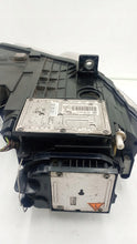 Laden Sie das Bild in den Galerie-Viewer, Frontscheinwerfer 3C0941751G Bi-Xenon Links Scheinwerfer Headlight