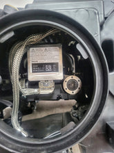 Laden Sie das Bild in den Galerie-Viewer, Frontscheinwerfer BMW F26 X3 F25 7401137 Xenon Ein Stück (Rechts oder Links) SCH7460924637vk