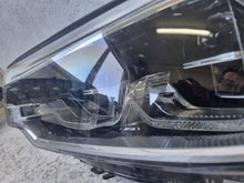 Laden Sie das Bild in den Galerie-Viewer, Frontscheinwerfer BMW 5 G31 G30 7439193-04 Links Scheinwerfer Headlight