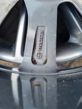 Load image into Gallery viewer, 1x Alufelge 18 Zoll 7.0" 5x114.3 45ET Glanz Silber 9965B57080 Mazda I Rim Wheel FEL7707677945se