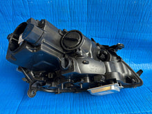 Laden Sie das Bild in den Galerie-Viewer, Frontscheinwerfer Mercedes-Benz W164 A1648205861 Links Scheinwerfer Headlight SCH8571611923yl