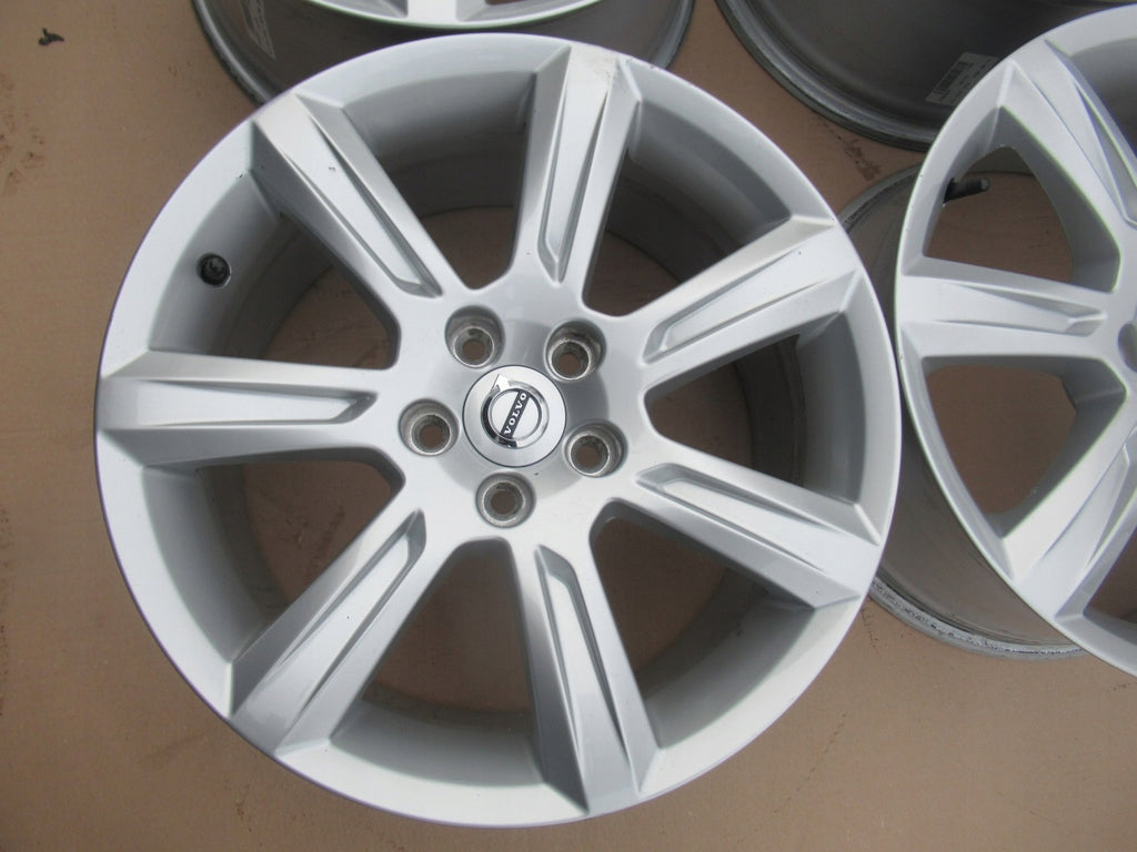 4x Alufelge 17 Zoll 8.0" 5x108 42ET Glanz Silber 31362838 Volvo S90 V90 FEL4258962373si