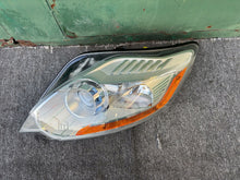 Laden Sie das Bild in den Galerie-Viewer, Frontscheinwerfer Ford Kuga BV4113D155AA 1EL00969645 Links Headlight SCH3966377230rb