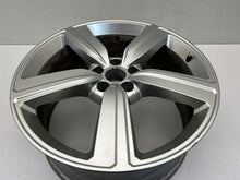 Laden Sie das Bild in den Galerie-Viewer, 1x Alufelge 20 Zoll 9.0&quot; 5x112 4KE601025S Audi E-Tron Rim Wheel