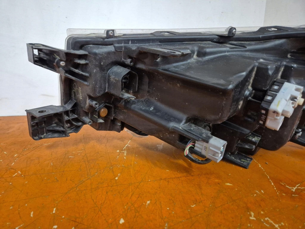 Frontscheinwerfer Toyota Hilux VIII 81110-0KU80 Rechts Scheinwerfer Headlight SCH6939641873cr