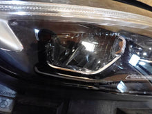 Laden Sie das Bild in den Galerie-Viewer, Frontscheinwerfer Mercedes-Benz A2069063903 Full LED Links Headlight SCH9185165487je