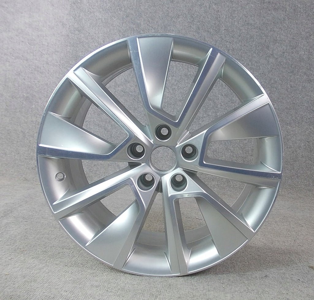 1x Alufelge 18 Zoll 7.5" 5x112 43ET Glanz Silber 5E0601025 Skoda Octavia Iii