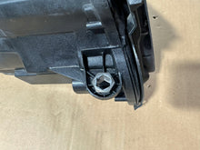 Laden Sie das Bild in den Galerie-Viewer, Frontscheinwerfer Mercedes-Benz W213 A2138202161 Links Scheinwerfer Headlight SCH8130972953nc
