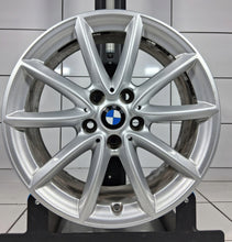 Load image into Gallery viewer, 1x Alufelge 17 Zoll 7.5" 5x112 52ET Glanz Silber 6856061 BMW F45 F48 Rim Wheel FEL8721605626cm