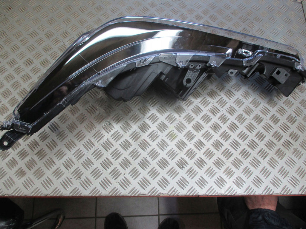 Frontscheinwerfer Toyota Corolla 81110-02S70 81150-02S70 LED Rechts oder Links