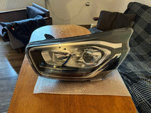 Laden Sie das Bild in den Galerie-Viewer, Frontscheinwerfer Ford Transit Custom JK21-13W030-DJ Links Headlight