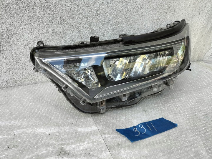 Frontscheinwerfer Toyota Rav 4 81110-02S80 Links Scheinwerfer Headlight SCH1913191593xq