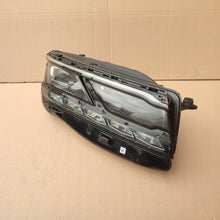Laden Sie das Bild in den Galerie-Viewer, Frontscheinwerfer VW Touareg 761941082A LED Rechts Scheinwerfer Headlight