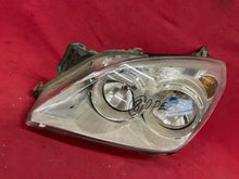 Laden Sie das Bild in den Galerie-Viewer, Frontscheinwerfer Opel Astra H 13239288LH Links Scheinwerfer Headlight SCH6127125713rg