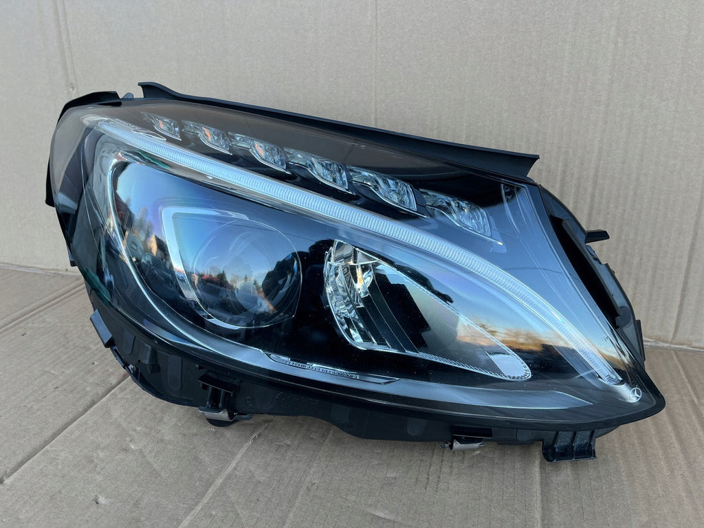 Frontscheinwerfer Mercedes-Benz W205 A2059067403 LED Rechts Headlight SCH9972843520km