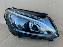 Laden Sie das Bild in den Galerie-Viewer, Frontscheinwerfer Mercedes-Benz W205 A2059067403 LED Rechts Headlight SCH9972843520km
