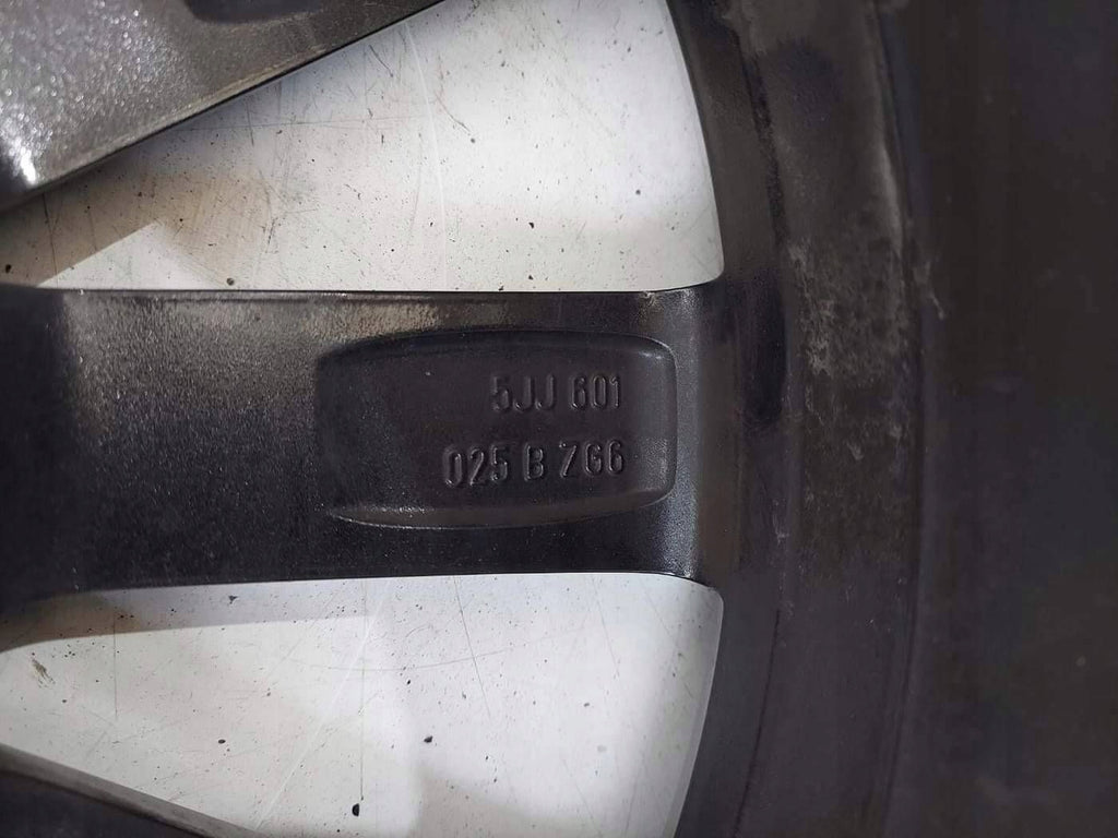 1x Alufelge 17 Zoll 5JJ601025A Skoda Rapid Rim Wheel FEL8387419906pr