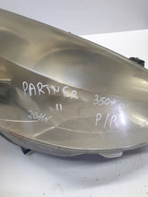 Load image into Gallery viewer, Frontscheinwerfer Peugeot Partner Rechts Scheinwerfer Headlight SCH1896061695lv