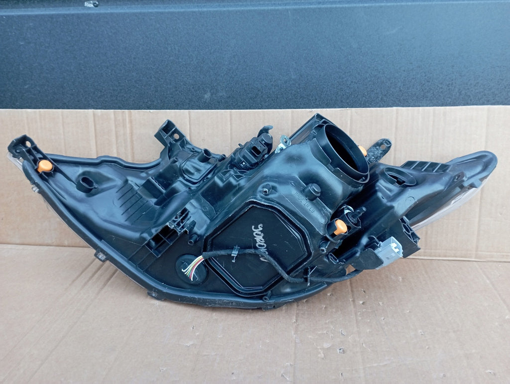 Frontscheinwerfer Toyota Auris 81110-02E21 89907726 Rechts Headlight